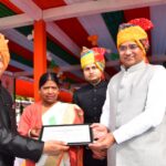 गणतंत्र दिवस पर सहायक निदेशक सम्मानित